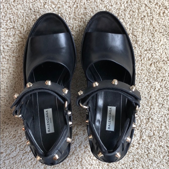 a poco prezzo comprare all'ingrosso online Balenciaga Shoes | Leather Studded Wedges | Poshmark a poco prezzo comprare all'ingrosso online Balenciaga Shoes | Leather Studded Wedges | Poshmark